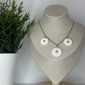 Collier - triple marguerites